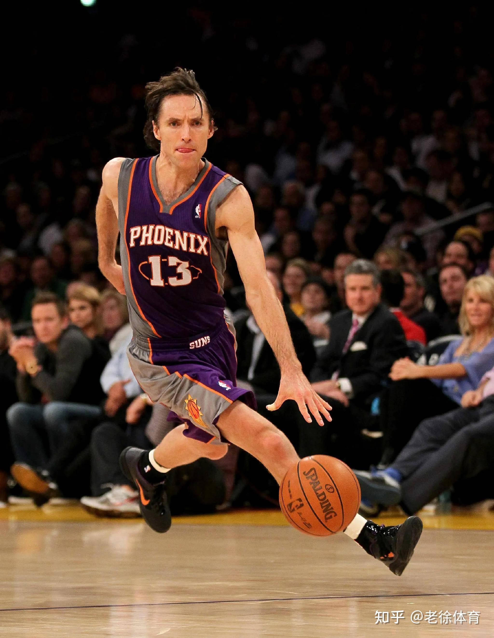 爱游戏体育-皇家马德里季后赛小胜菲尼克斯太阳，欧文砍下45记关键球，全场沸腾(伯克斯尼克斯)